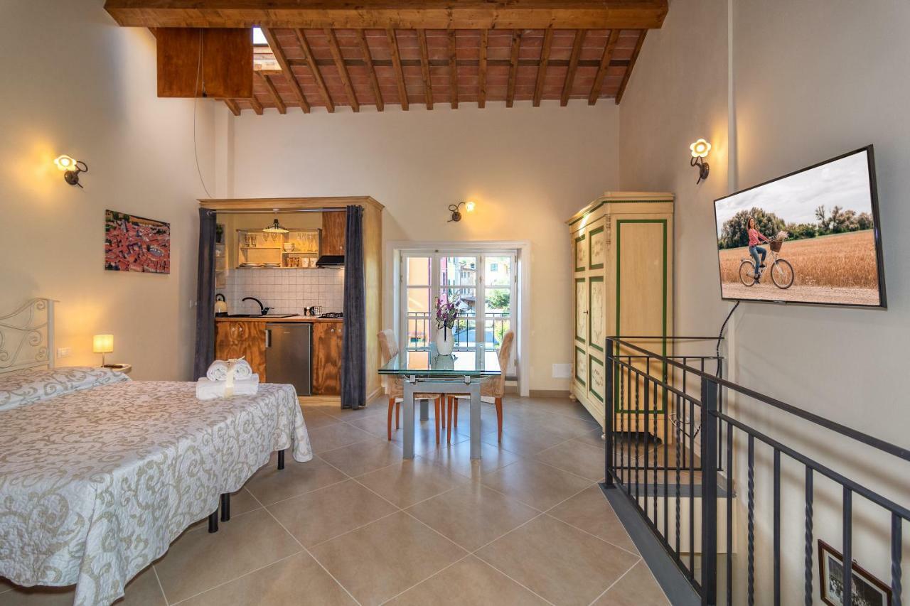 לוקה La Mandolata Dei Poeti Apartaments מראה חיצוני תמונה